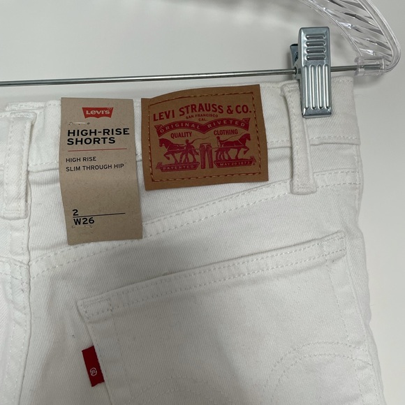 Levi’s shorts - Picture 2 of 2